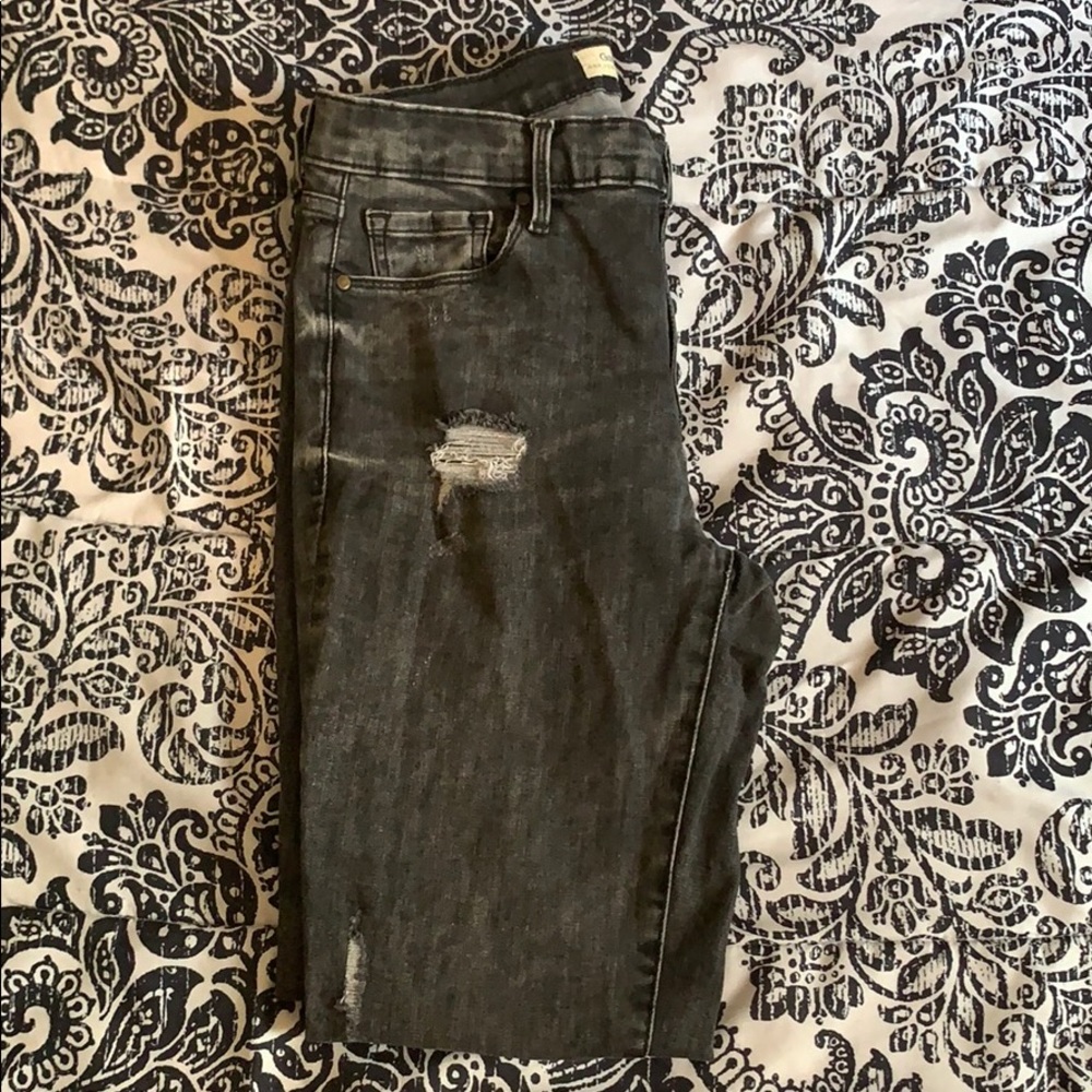 Distressed Skinny Jeans